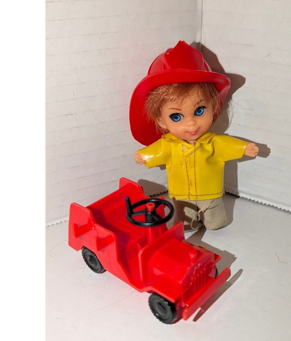 Rare Vtg Little Liddle Bunson Berine Kiddle 3501 year 1967 Outfit Fire Truck Hat